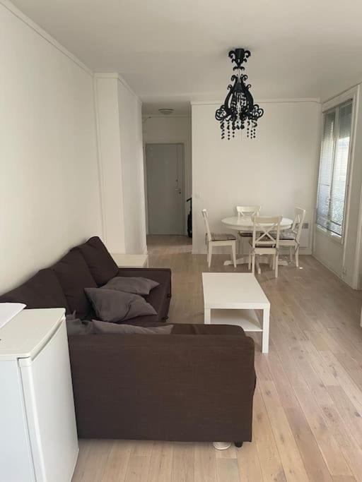 Paris 8Th, Bright, Very Good Location Apartment Exterior foto